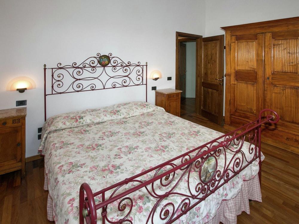 Holiday Home Near Sienna in the Hills, Swimming Pool and Garden