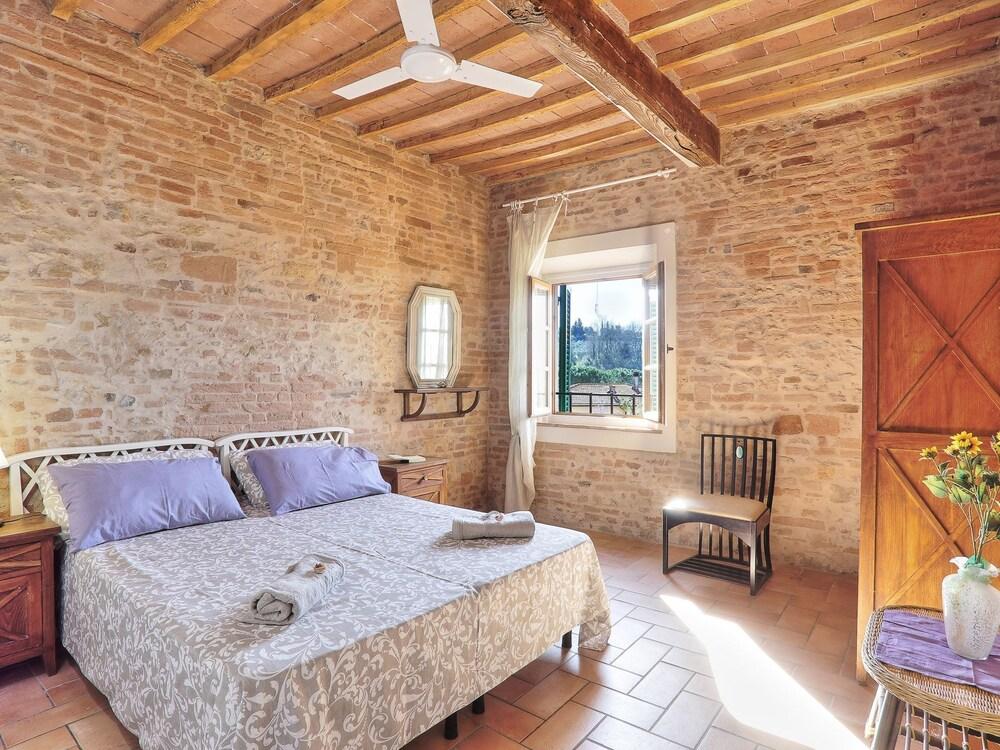 Spacious Cottage in Palaia With Private Pool