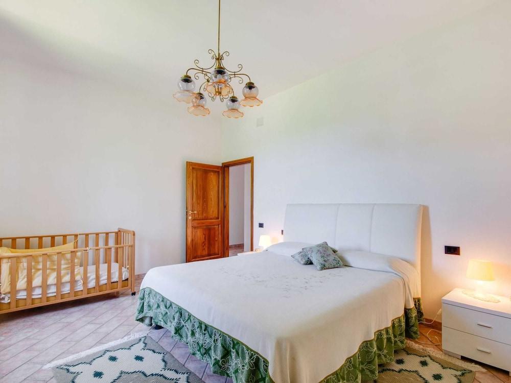 Pet-friendly Villa With Pool