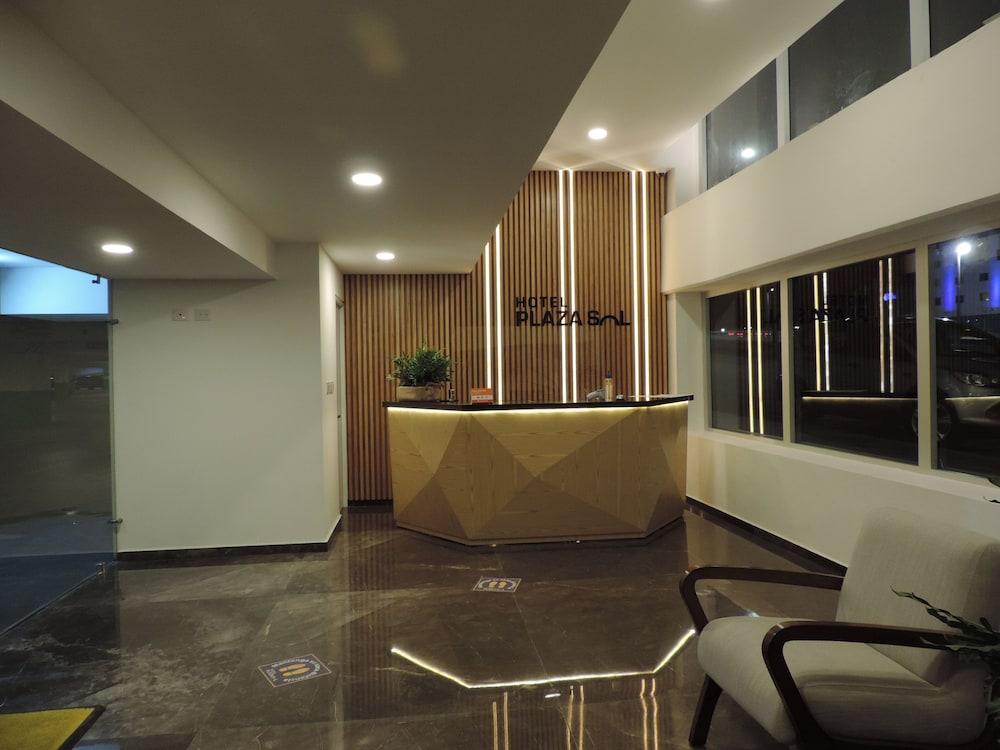 Hotel Plaza Sol