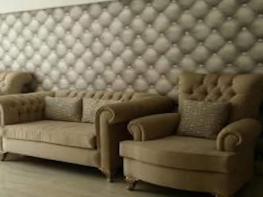 Iwan AlAndalusia Alajaweed