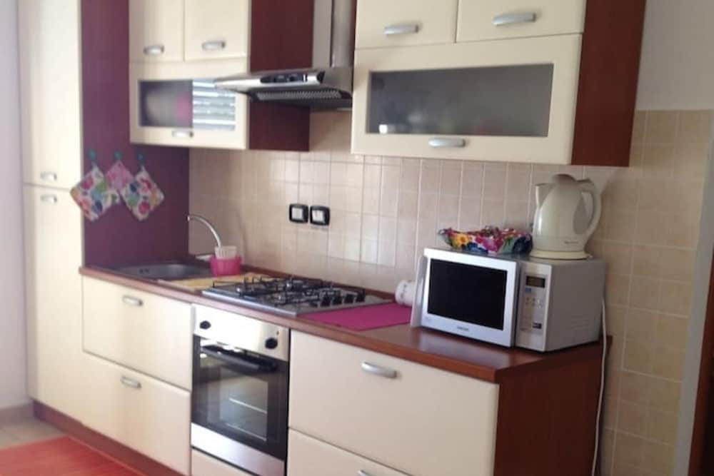 Quaint Little apt for 4 With Pool