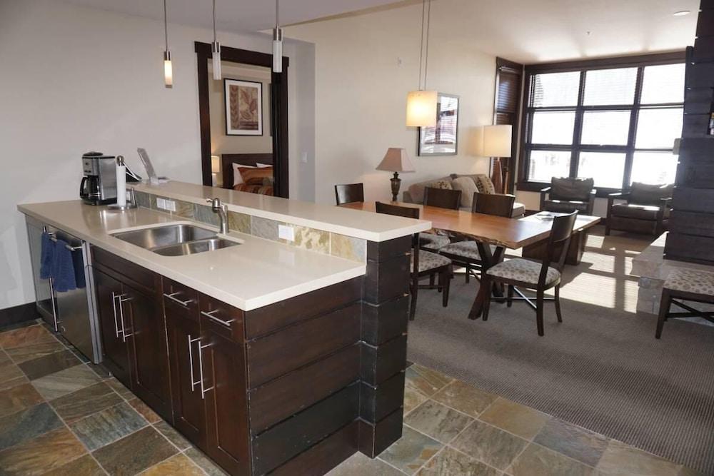 120 Carriage Way #2204