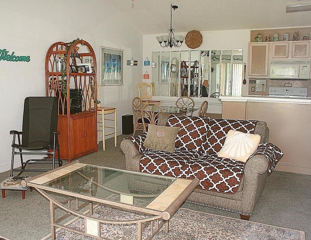 Villa 508M with 27 Hole Golf Resort and Close to Beach in Calabash by RedAwning