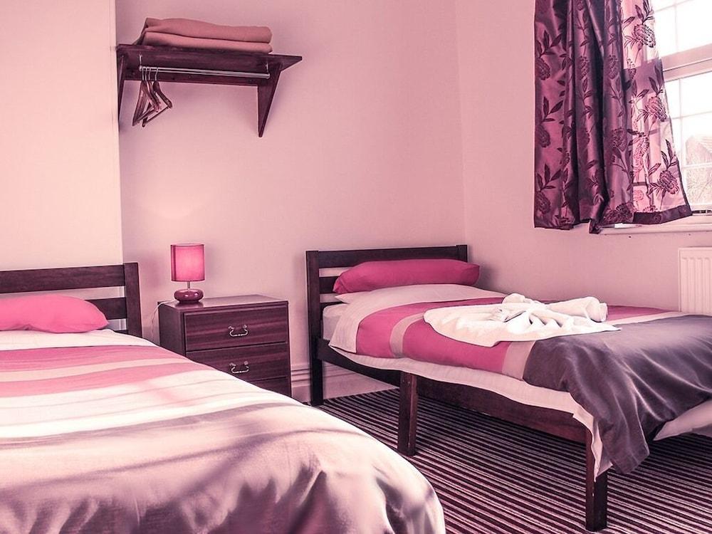 Tennyson House Hotel