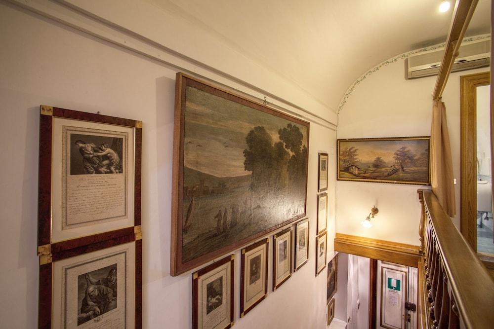 Navona Gallery Suites