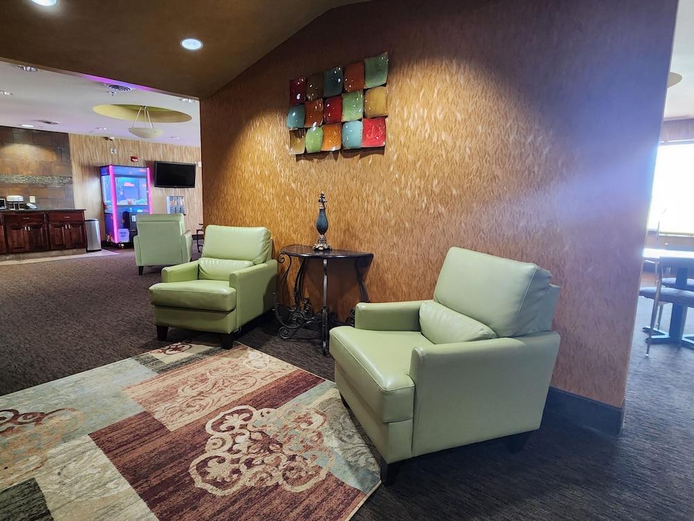 Highland Suites Minot