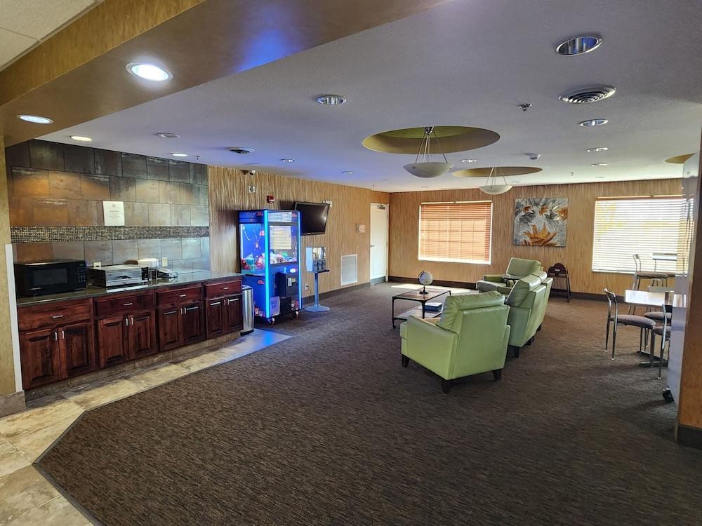 Highland Suites Minot