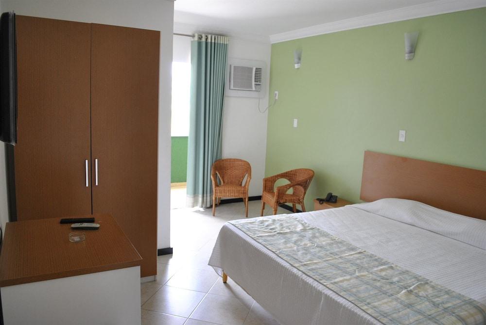 Hotel Algas Marinhas