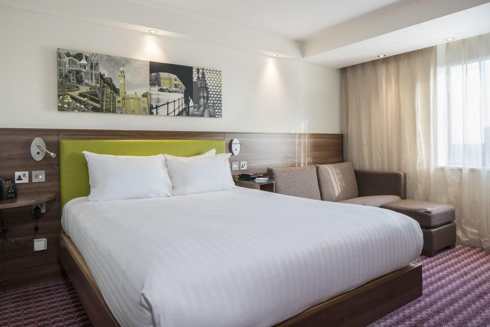 Hampton by Hilton Birmingham Broad Street