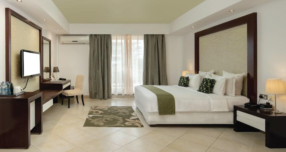 Peninsula Hotel Dar es Salaam