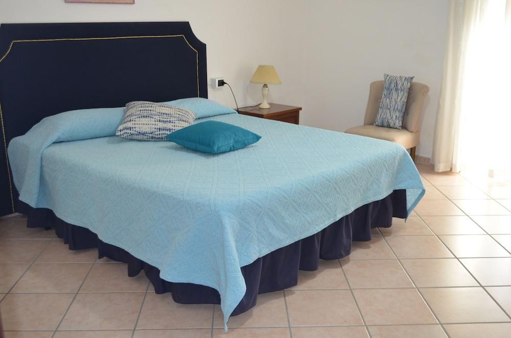 Bed and Breakfast Oliena