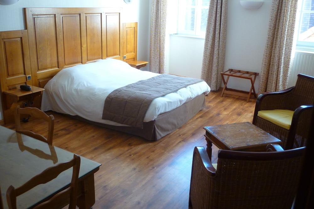 Appart Hôtel Charles Sander