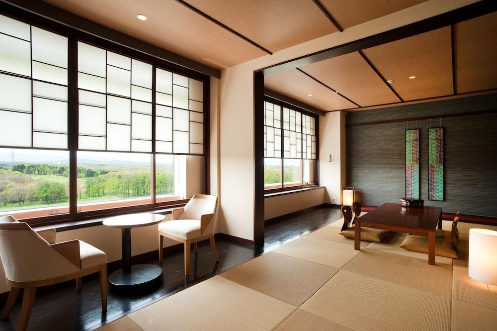 Sapporo Kitahiroshima Classe Hotel