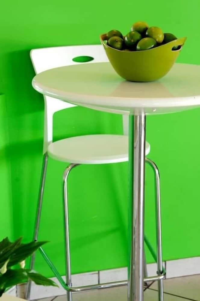 Lemon Hotel Le Coteau Roanne