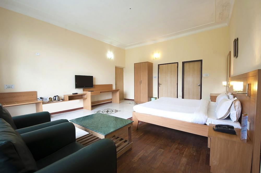 The Ayali Fernhill Resort, Chail