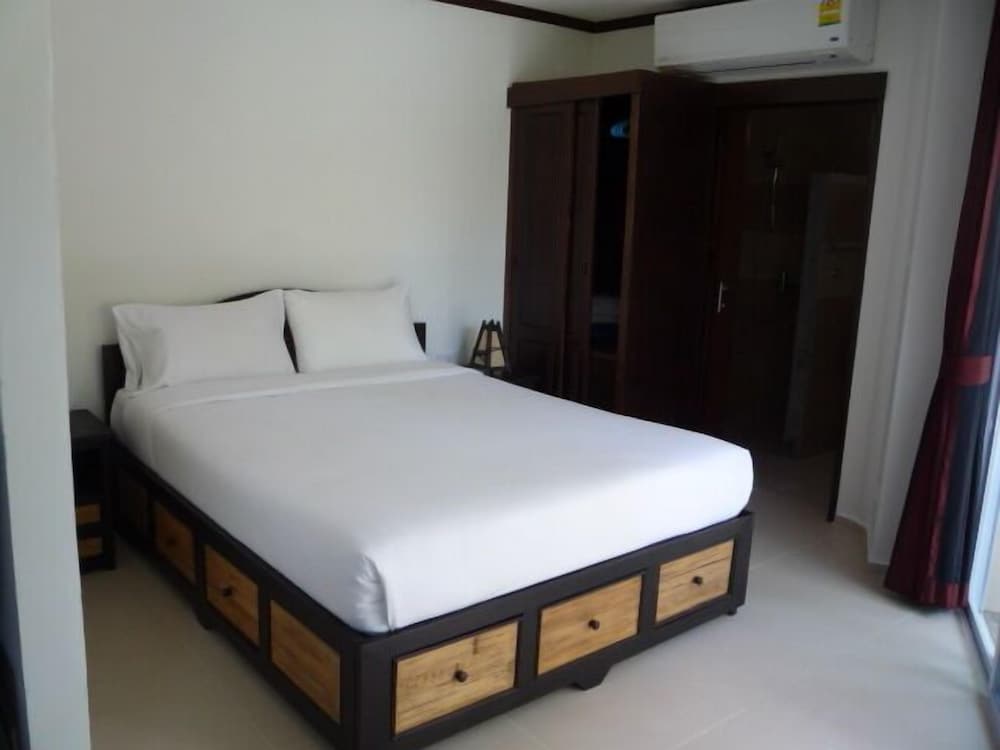 Chaweng Noi Residence