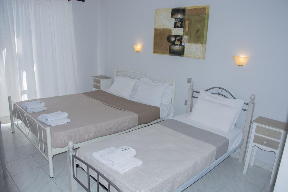 George House Apartments & Villa