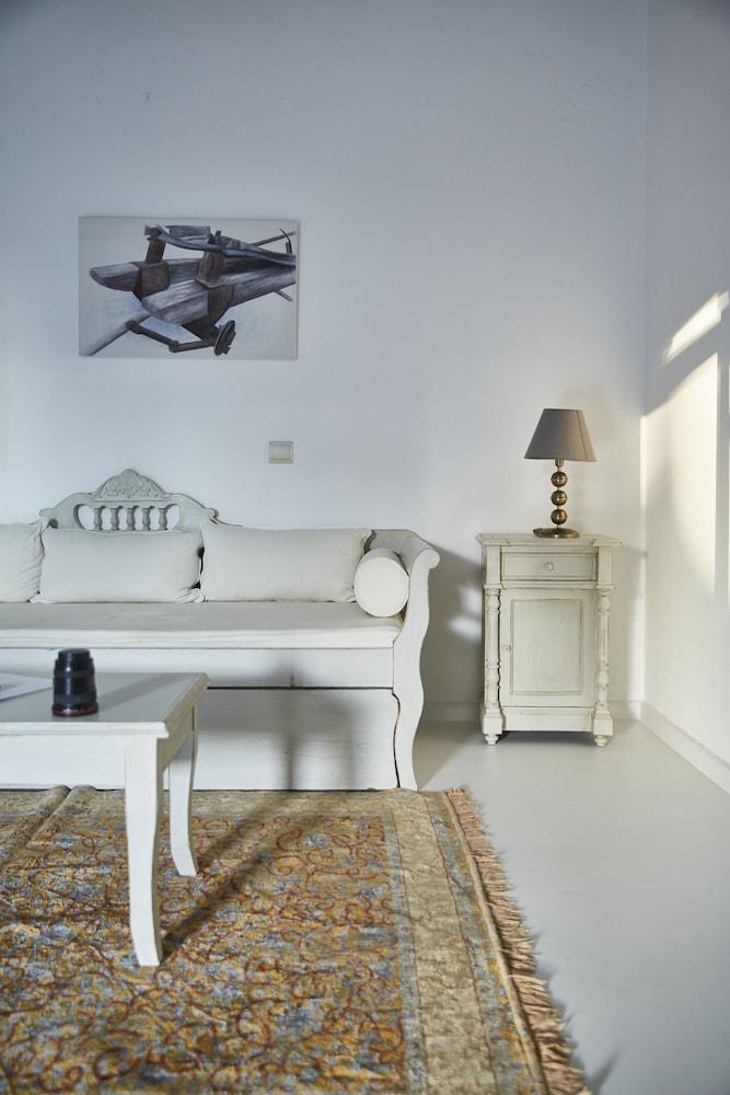 9 Muses Exclusive Apartments