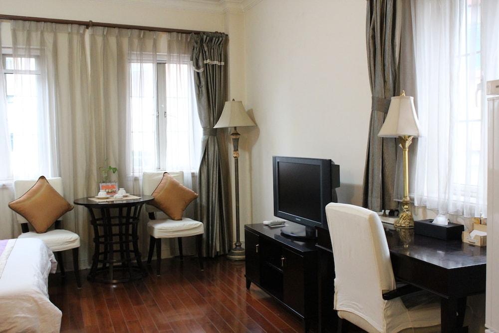 Ladoll Service Apartment