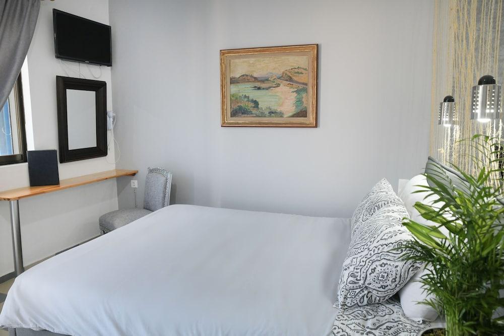 Panorama Studios & Apartments