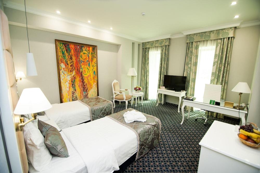 Kazzhol Hotel Astana