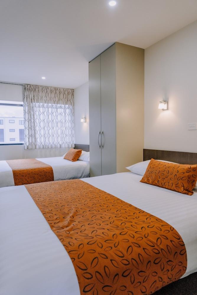 429 Apartments and Suites