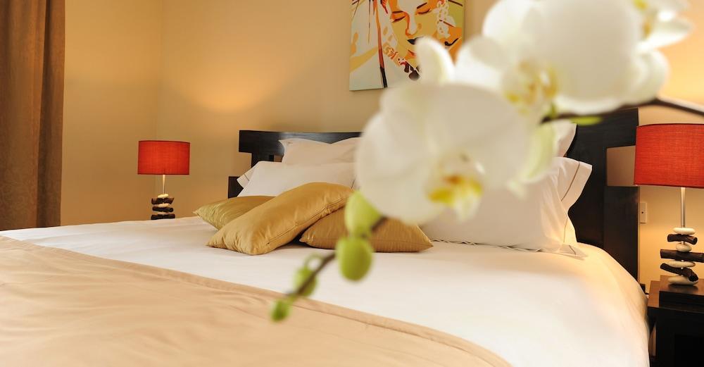 Constance Sakoa Boutik