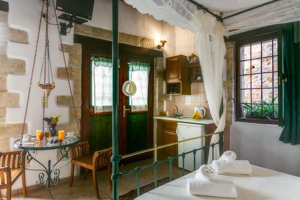 Ifigenia by Captain Michalis