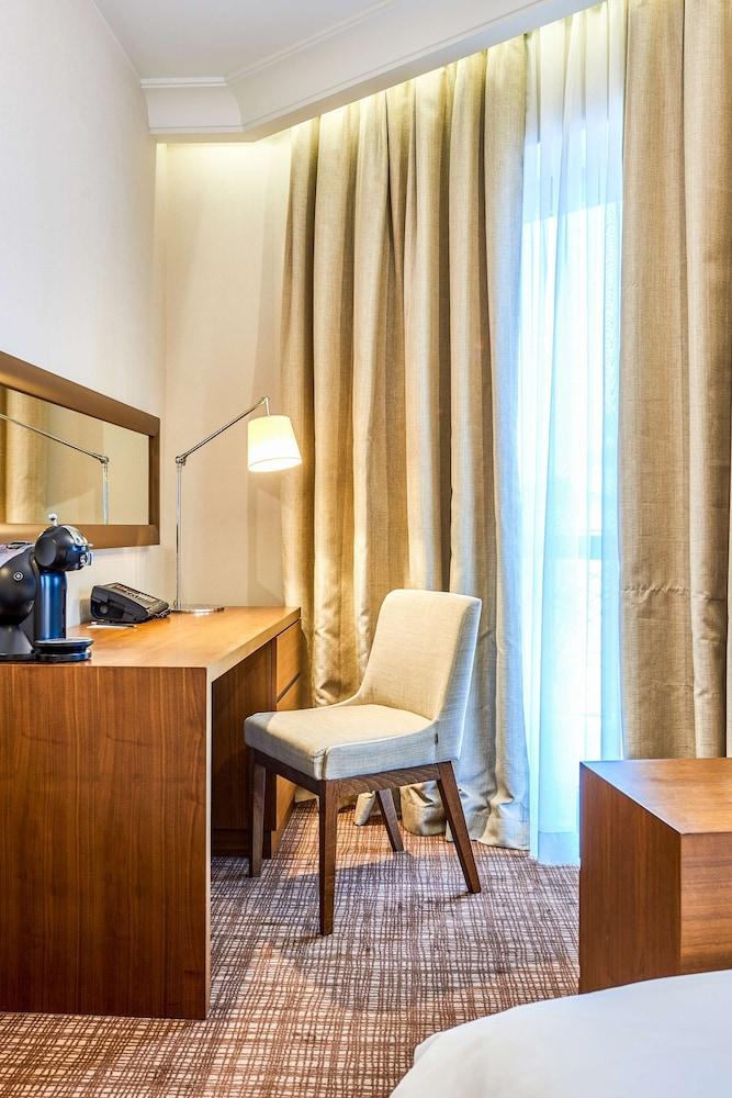 Radisson Blu Hotel, Kyiv Podil City Centre