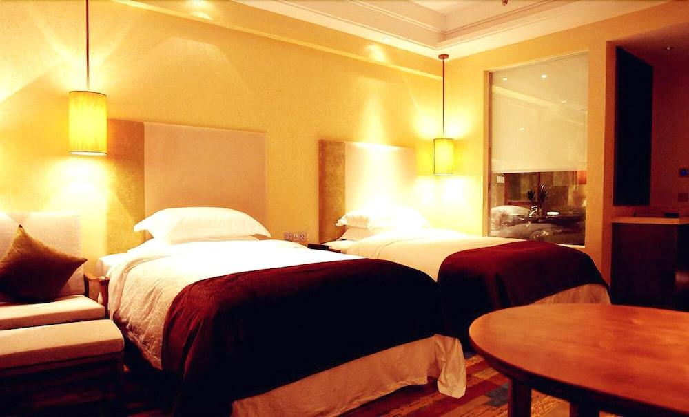 Days Hotel Suites by Wyndham Yangjiang