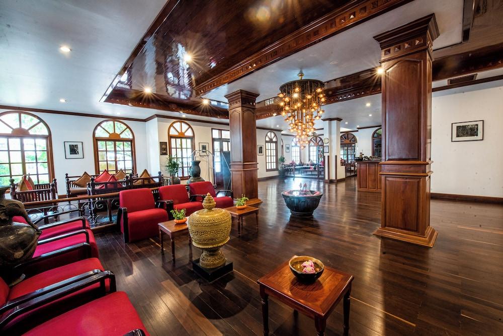 Royal Crown Hotel & Spa