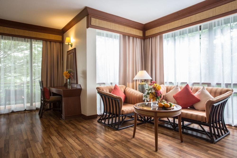 Maneechan Resort & Sport Club