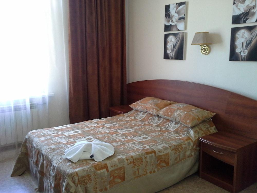 Victoria Palace Hotel