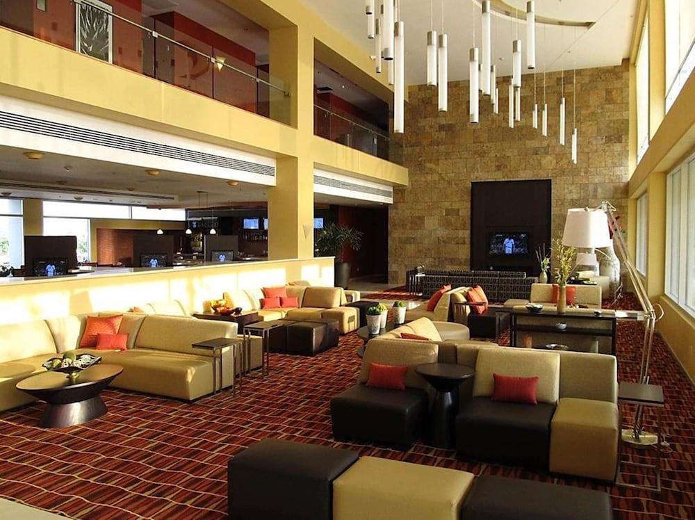 Courtyard by Marriott Leon at the Poliforum