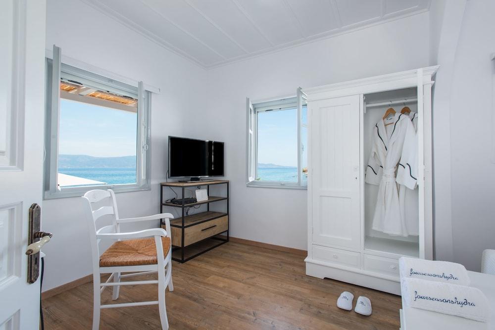 Bellevalia Hydra - Formerly Four Seasons Hydra