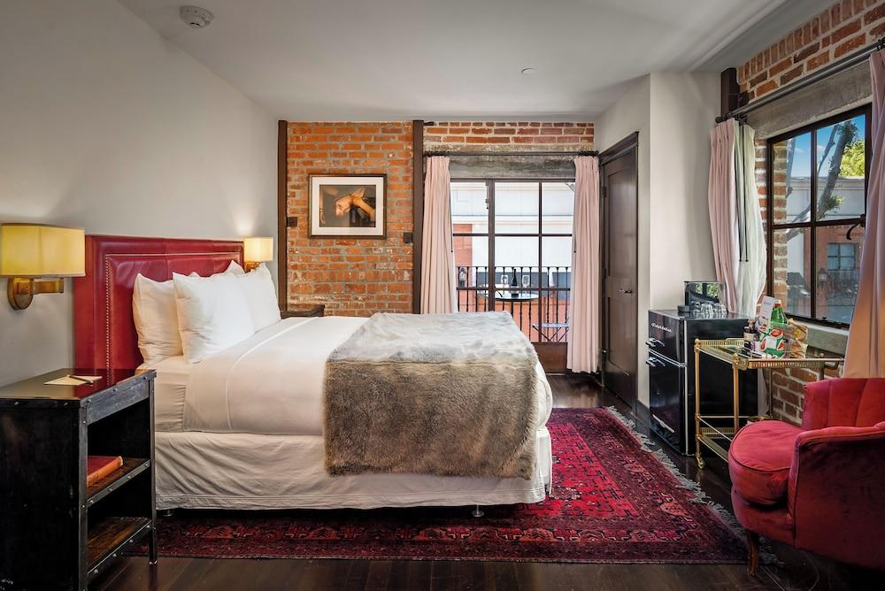 Granada Hotel & Bistro