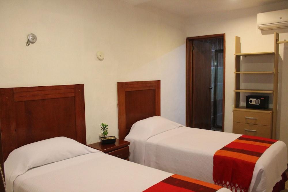 Real Mayab Hotel & Bungalows