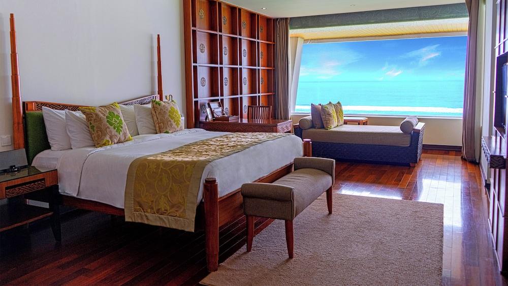 Samabe Bali Suites & Villas