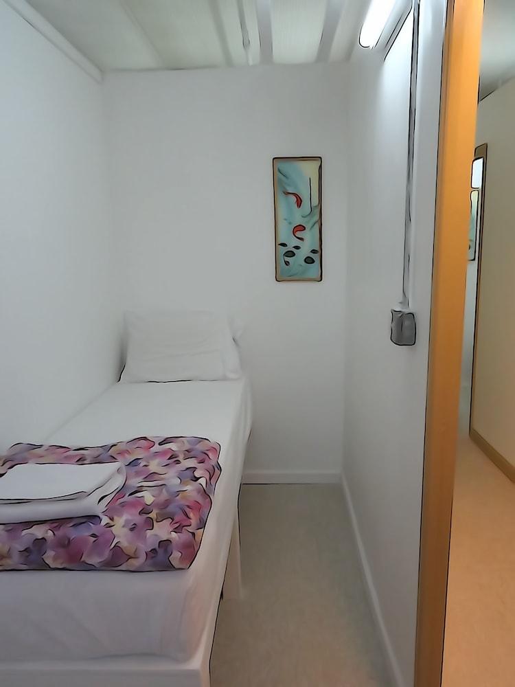 Bowery Grand Hotel - Hostel