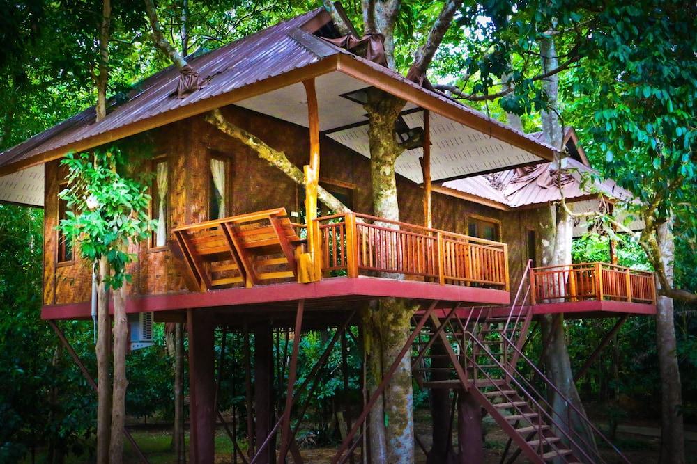 Baan Khao Sok Resort