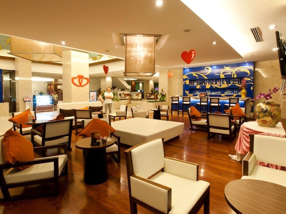 GRAND JOMTIEN PALACE HOTEL