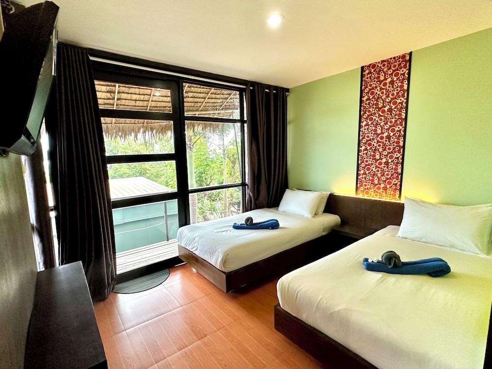 Phi Phi Sea Sky Resort