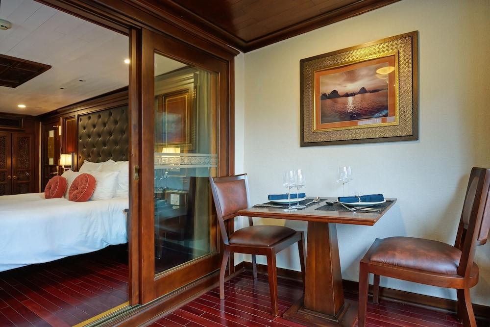 Paradise Peak Cruise