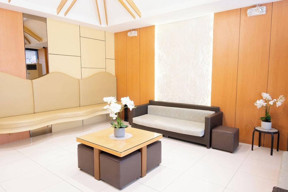 Hotel DreamWorld Araneta Cubao