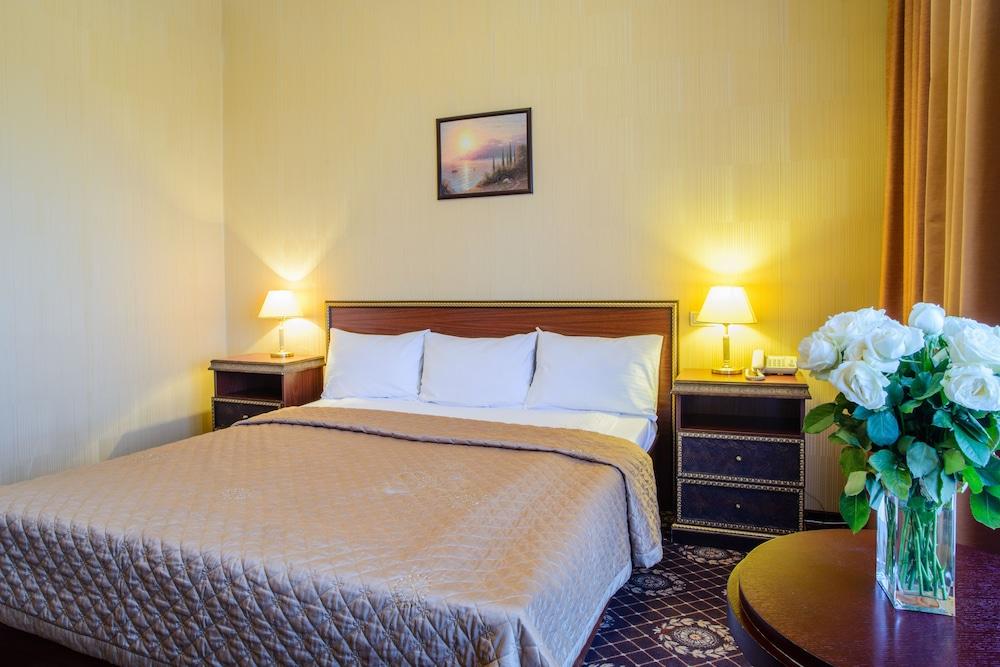 SK Royal Kaluga Hotel