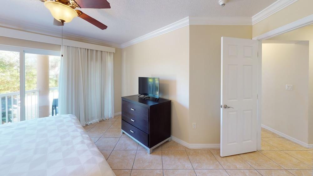 Holiday Inn Resort Grand Cayman by IHG