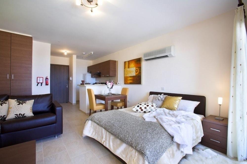 Club Coral View Resort