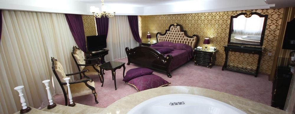 Grand Corner Hotel - Boutique Class