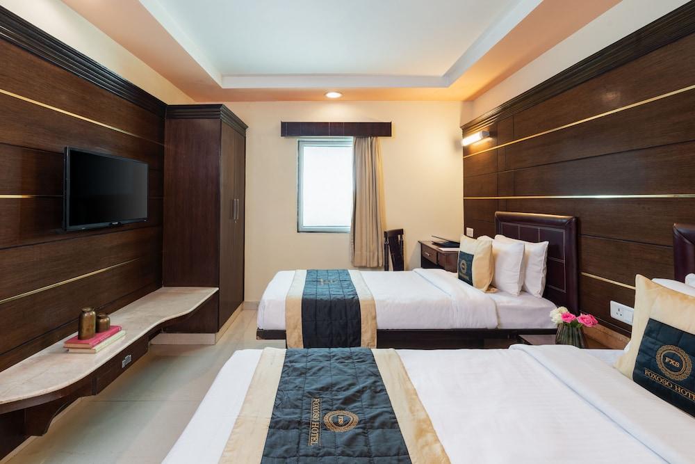 Foxoso Taj View Hotel